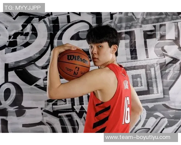 比卢普斯谈杨瀚森的魅力孩子们被他的体型和互动方式深深吸引